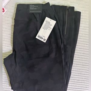 Lululemon - Surge Jogger - Heritage 365 Camo Black Multi - Large - New